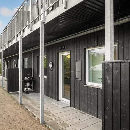 Διαμέρισμα 3 Bedroom Lovely In