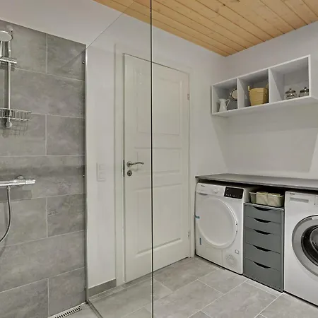 Lägenhet 3 Bedroom Lovely In *
