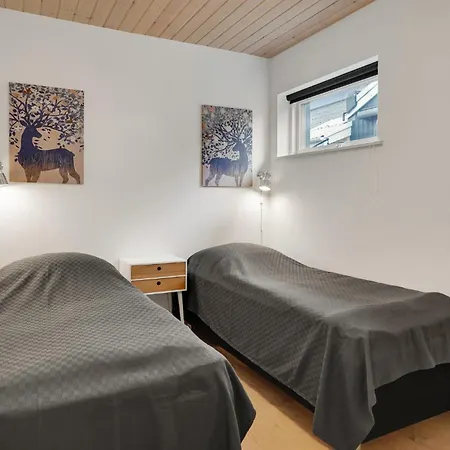 Appartement 3 Bedroom Lovely In *