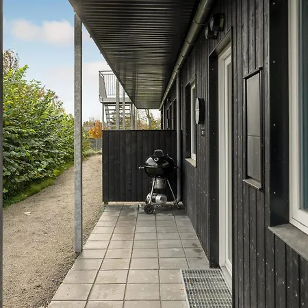 Διαμέρισμα 3 Bedroom Lovely In *