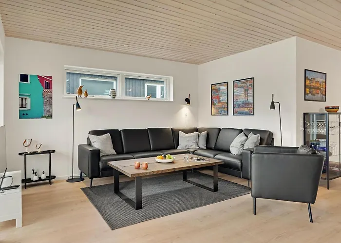 3 Bedroom Lovely In