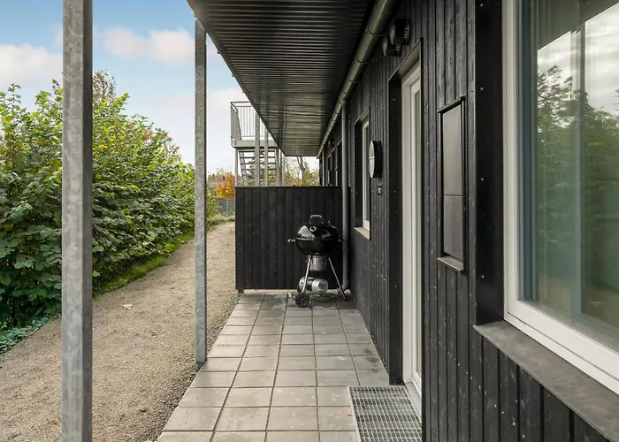 Διαμέρισμα 3 Bedroom Lovely In *